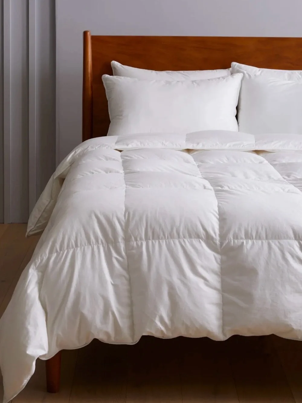 NEW Quince Premium Down Alternative All Season Comforter, Full/Queen (White)